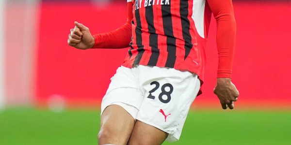 米兰转会动态：阿坎吉去留成谜，红黑军团决策即将揭晓